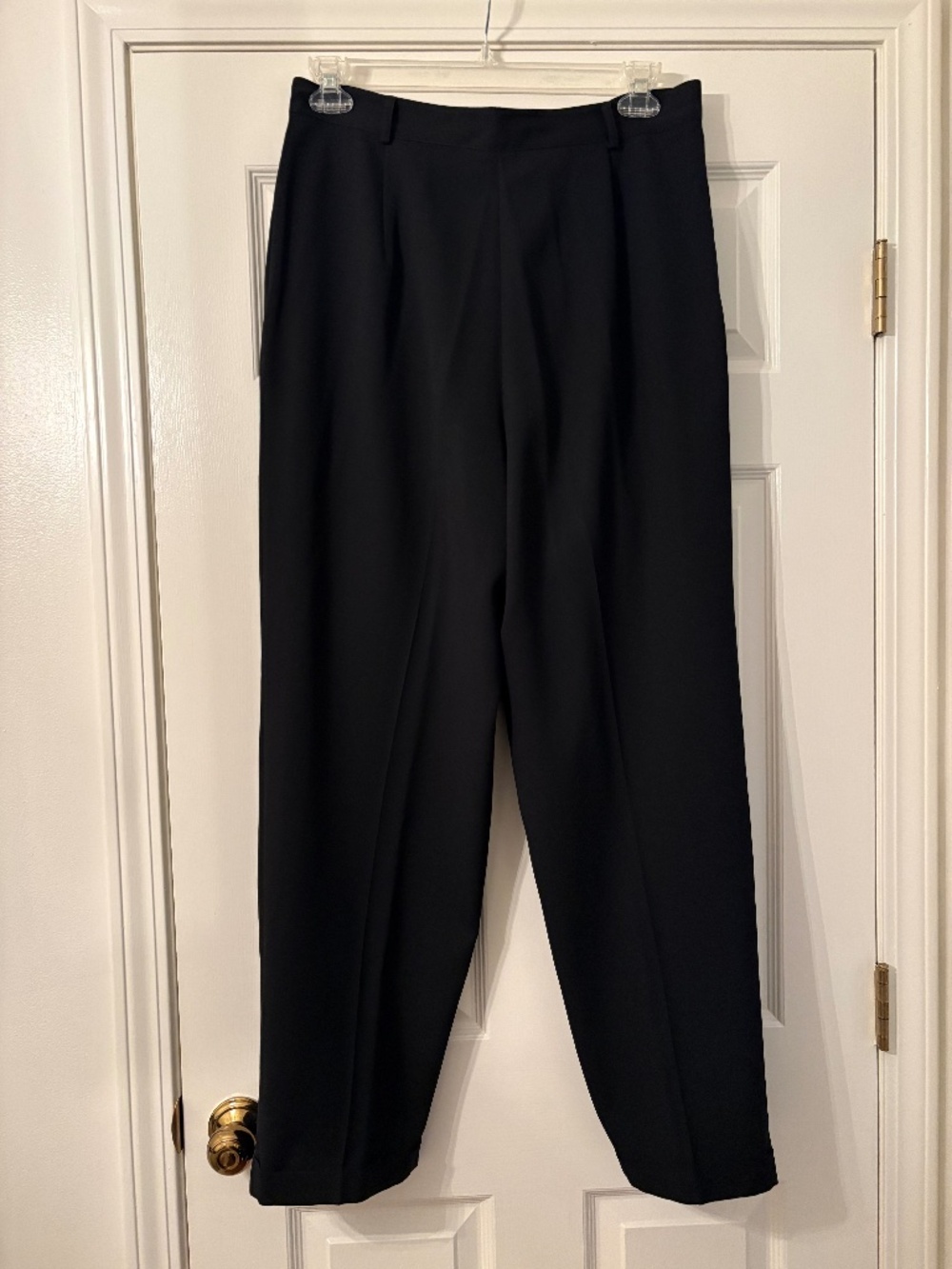 Jones New York black pleated cuffed trousers size 16